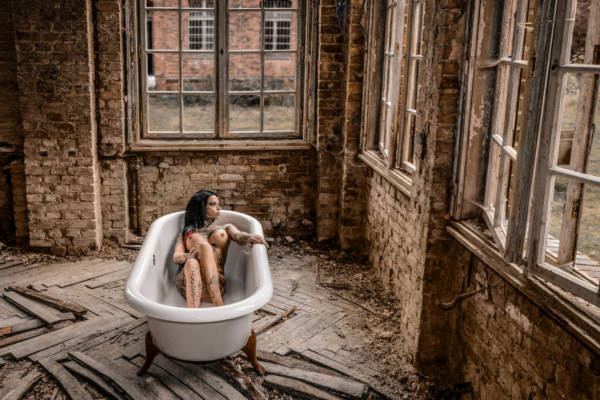 Lost-Place Fotoshooting Aktfotos