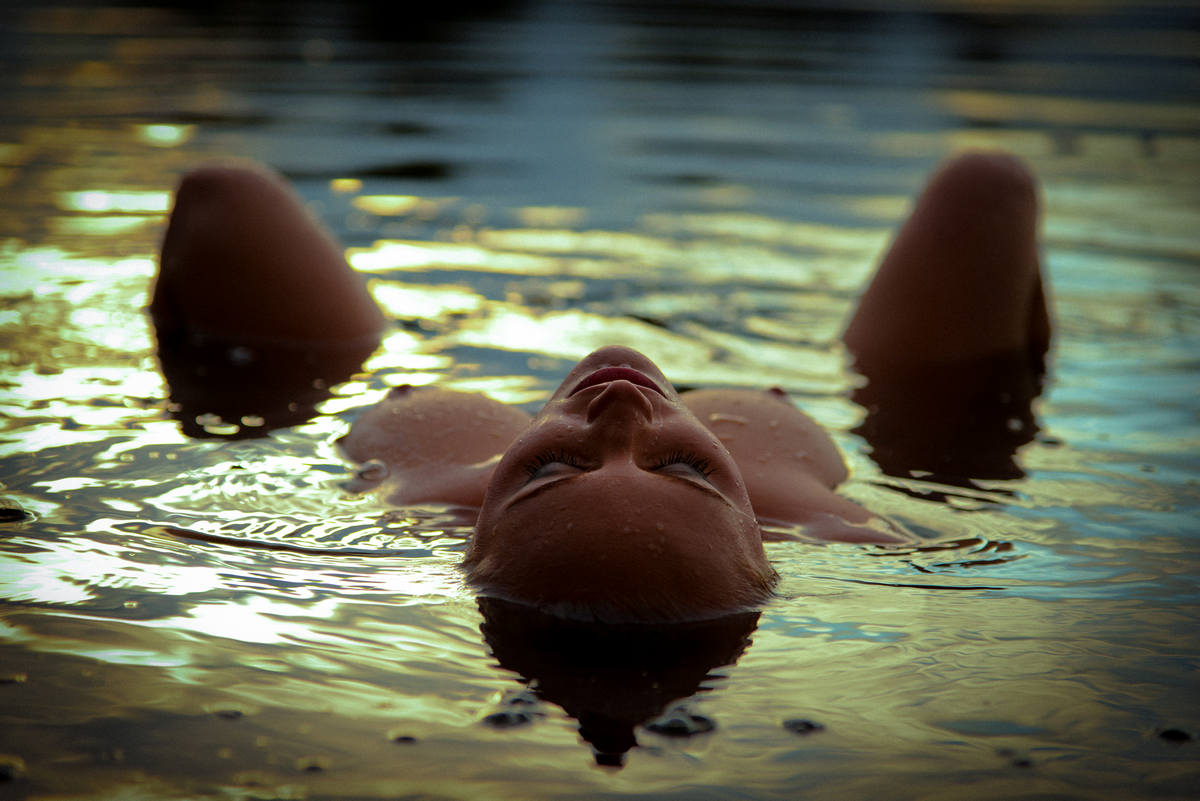 Aktfotos in der Natur - Outdoor Aktfotografie Mallorca - Ibiza - Algarve