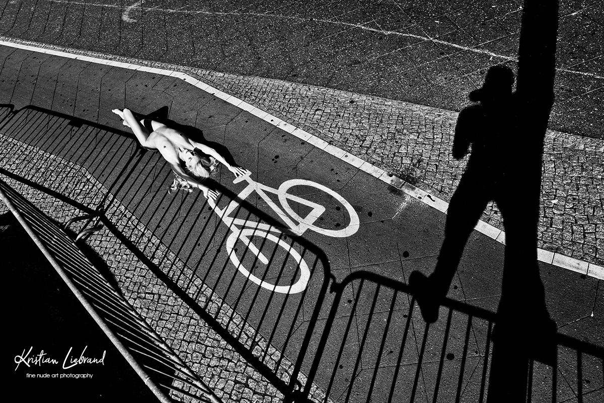 Aktfotos in der Öffentlichkeit von Berlin - nude in public