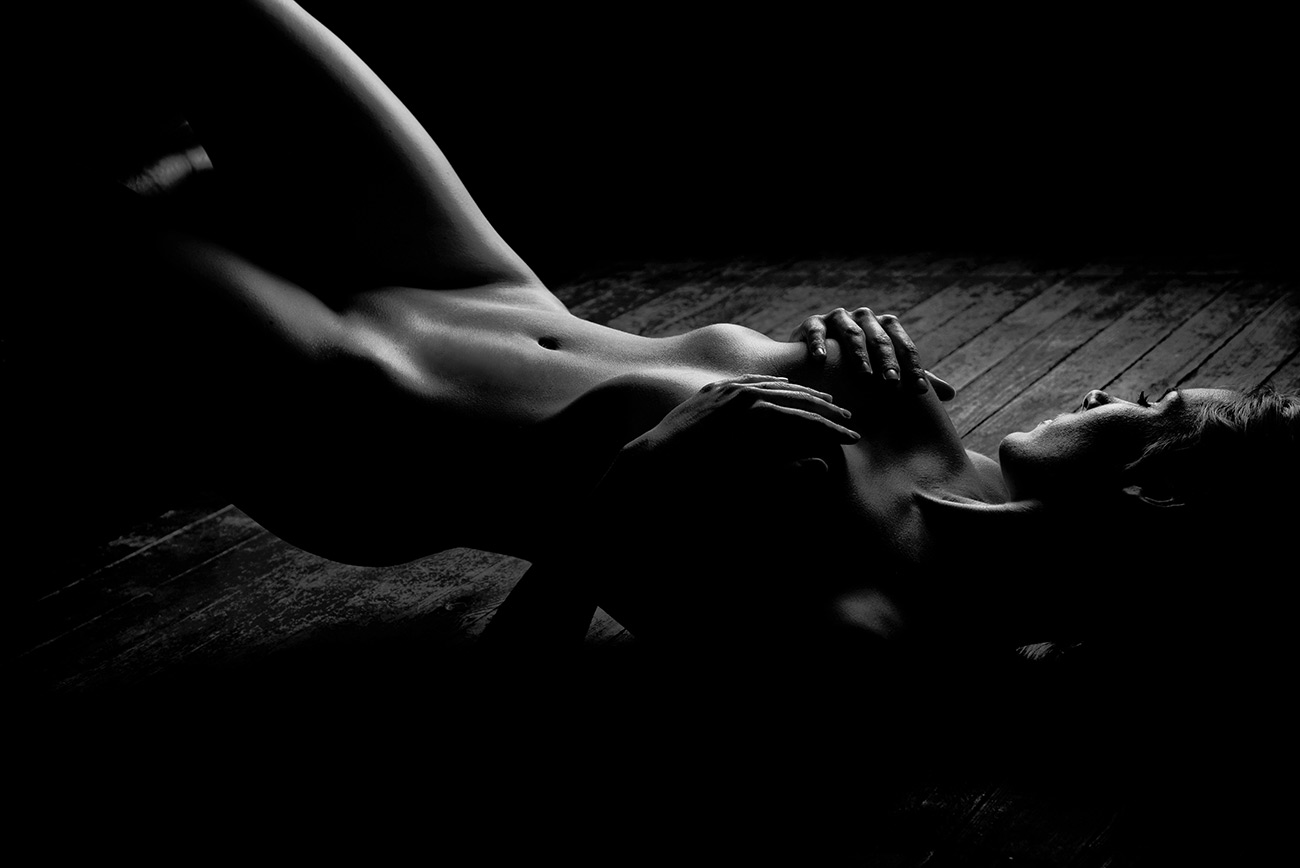 Sinnliche ästhetische Aktfotos in sw