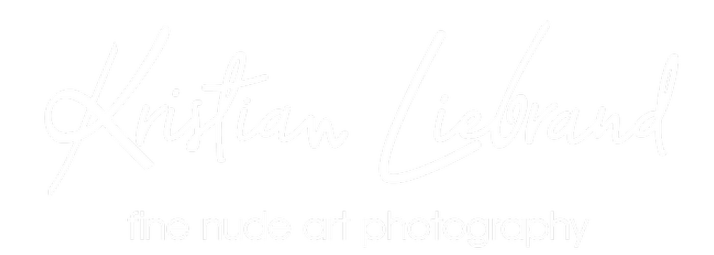 Bekannter Aktfotograf / Fotokünstler für Aktfotografie mit Auszeichnungen und eigenem Fotostudio für ästhetische Aktfotos und Boudoir-Fotografie