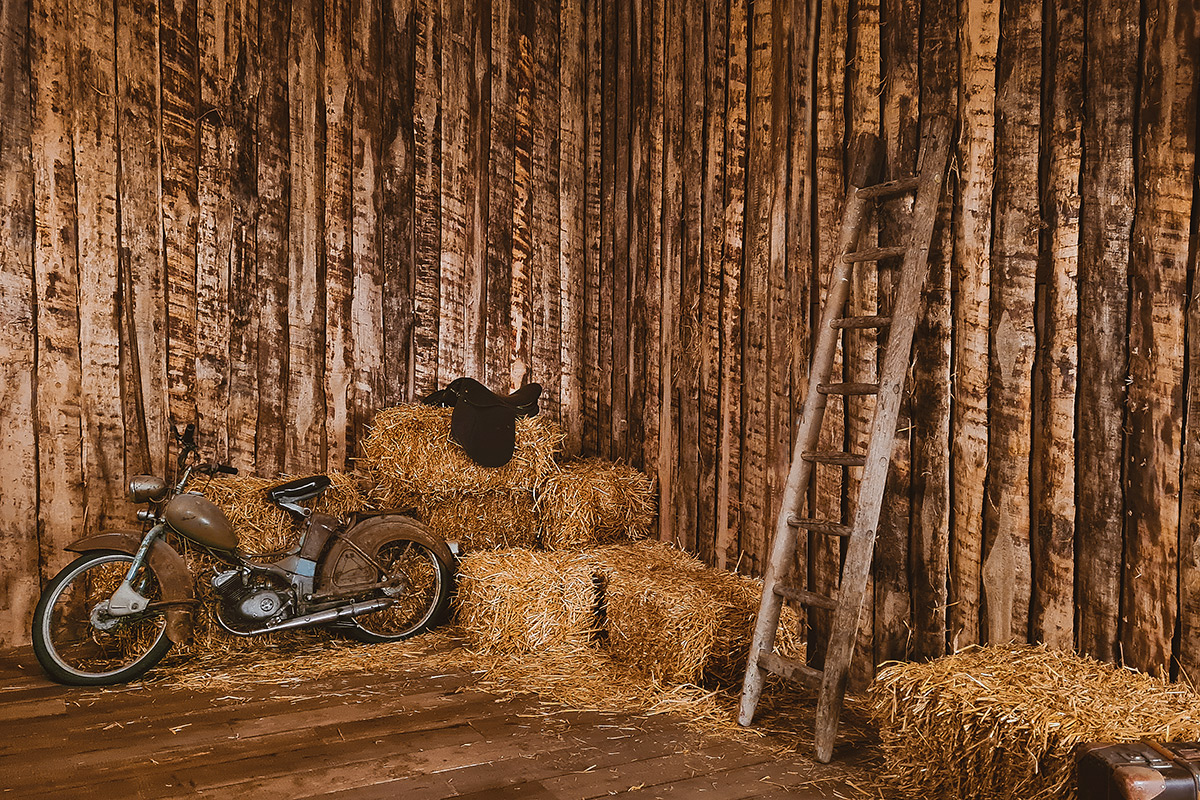 Scheune Bauernhof Kulisse im Fotostudio Bochum