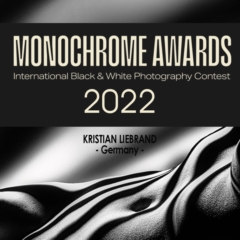 Auszeichnung 2022 - Schwarzweiß Aktfotografien international ausgezeichnet  - international awarded photographer black and white